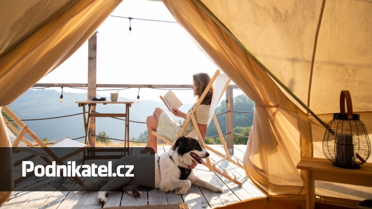 Luxusní stany i vagony: Glamping má obří potenciál, ale chybí mu jasná pravidla