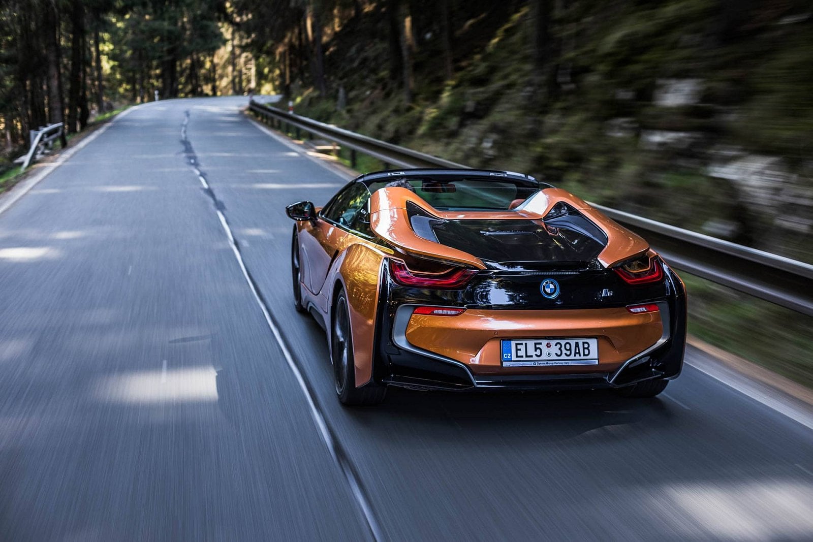 2020-06-bmw-i8-roadster-20.jpg