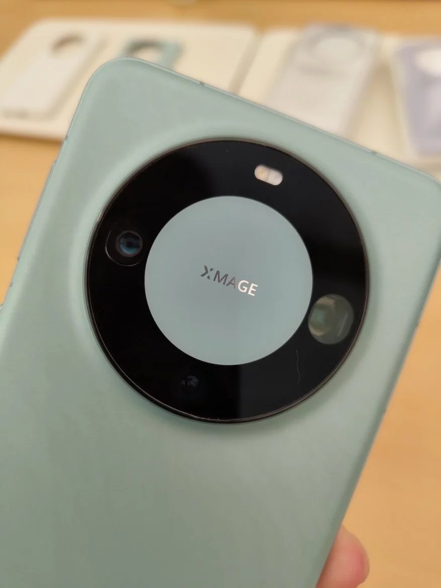 Chytrý telefon Huawei Mate 60 Pro s čipem Kirin 9000s