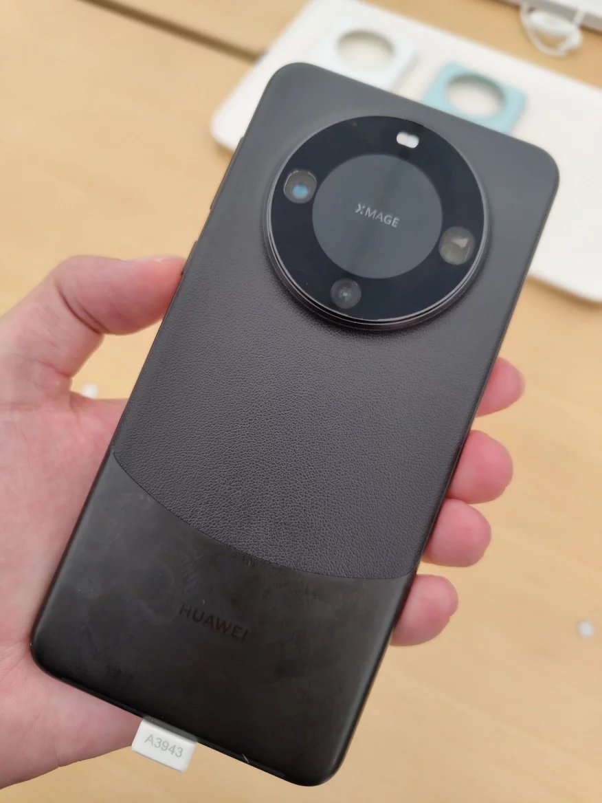 Chytrý telefon Huawei Mate 60 Pro s čipem Kirin 9000s