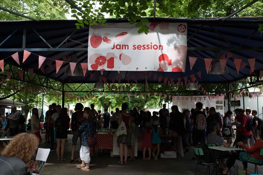 Na Jam session se rozdalo tisíc skleniček džemu