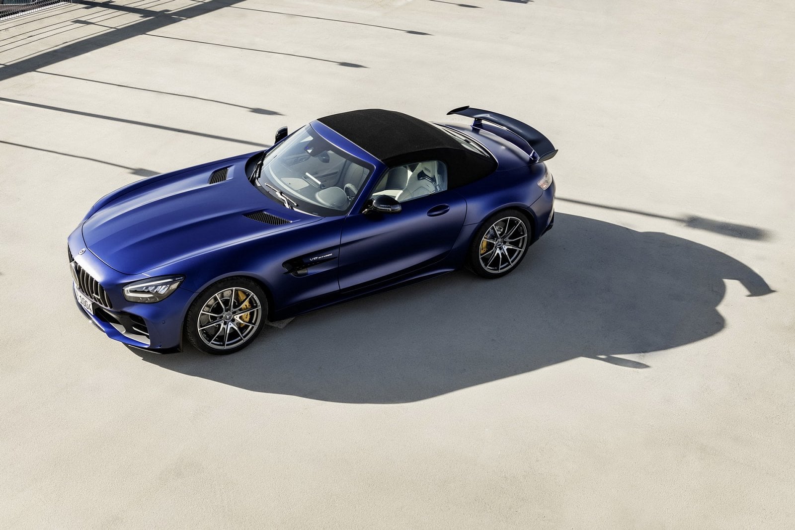 2019-03-Mercedes-AMG-GT-R-Roadster_19.jpg