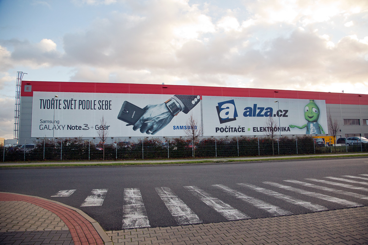 Alza má před Vánoci napilno