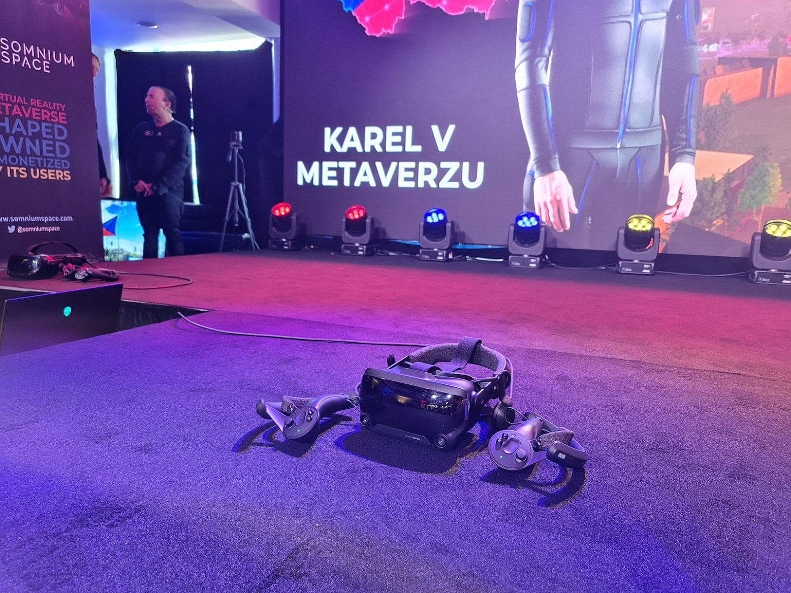 Karel Janeček a prezidentská kampaň v metaverzu Somnium Space