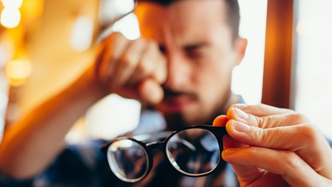 Kdy jít hned na oční: riziko ztráty zraku je již v řádu týdnů