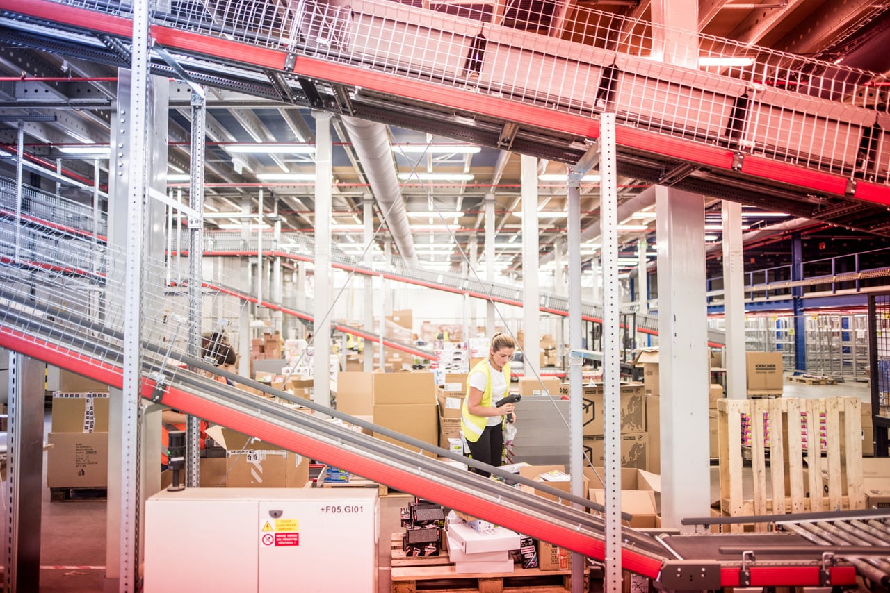 Logistické centrum Mall.cz v Jirnech u Prahy