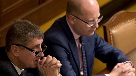 Náhledový obrázek - Přestřelka pokračuje. Babiš nehájí české zájmy, tvrdí Sobotka