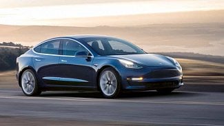 Náhledový obrázek - Tesla dodávala auta se starou součástkou. Může za to koronavirus, tvrdí