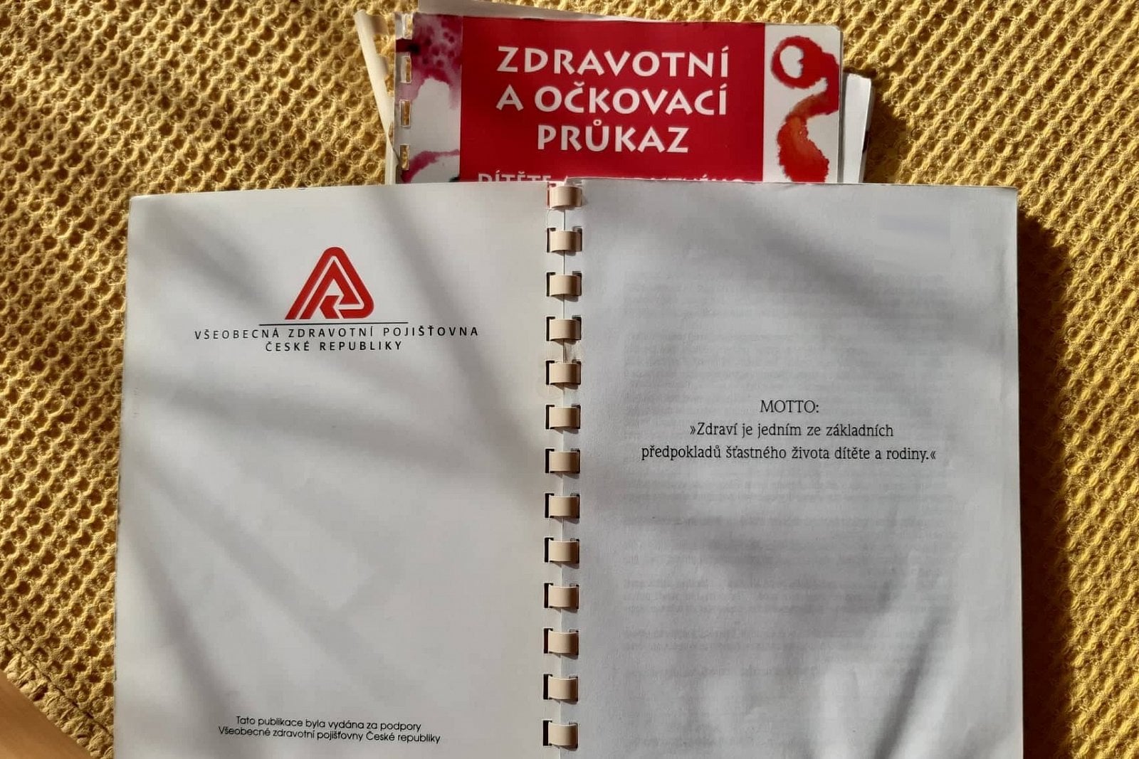 Očkovací průkazy vystavené v roce 1997 a 1998