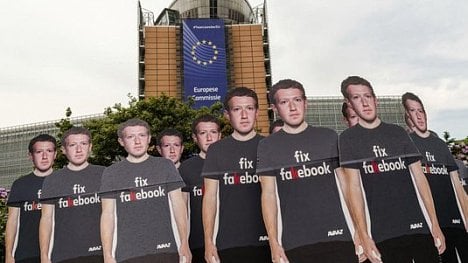 Náhledový obrázek - Na Facebook je třeba kvůli ochraně dat dál tlačit, shodli se ministři spravedlnosti členských zemí osmadvacítky