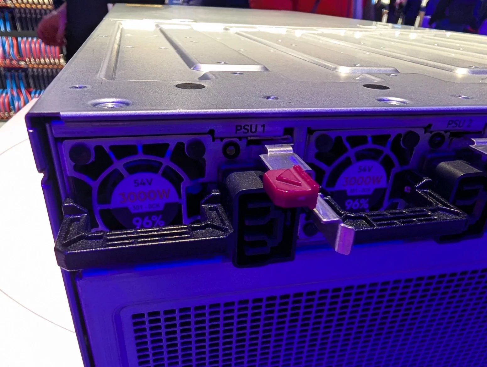 Server HPE ProLiant XD685 s čipy Nvidia H200