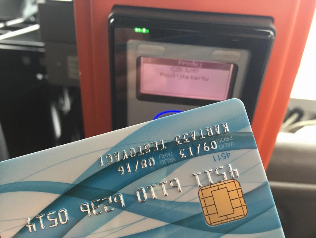 2017-10-bezkontaktnc3ad-platby-v-mezimc49bstskc3a9-dopravc49b.jp