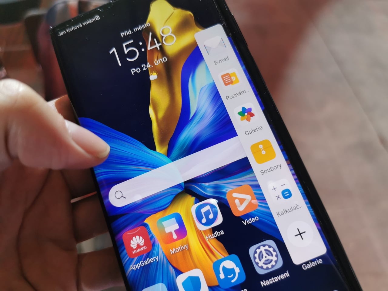 Ohebný chytrý telefon Huawei Mate Xs