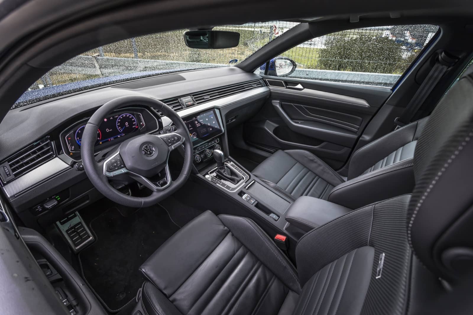 2019-11-Volkswagen-Passat-Variant-00028.jpg
