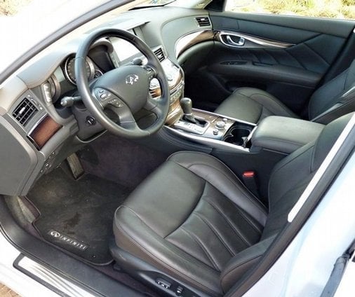 2018-09-infiniti-m35h-3.jpg