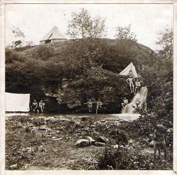 Skauti v Prokopském údolí, 1911