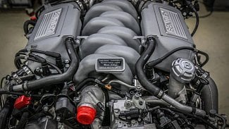 Náhledový obrázek - Bentley vyrobilo poslední motor V8 řady L. V nabídce vydržel 61 let