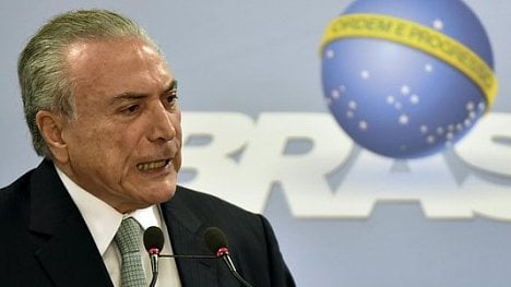 Náhledový obrázek - V Brazílii vrcholí střet prezidenta s justicí. Temer byl obviněn z korupce