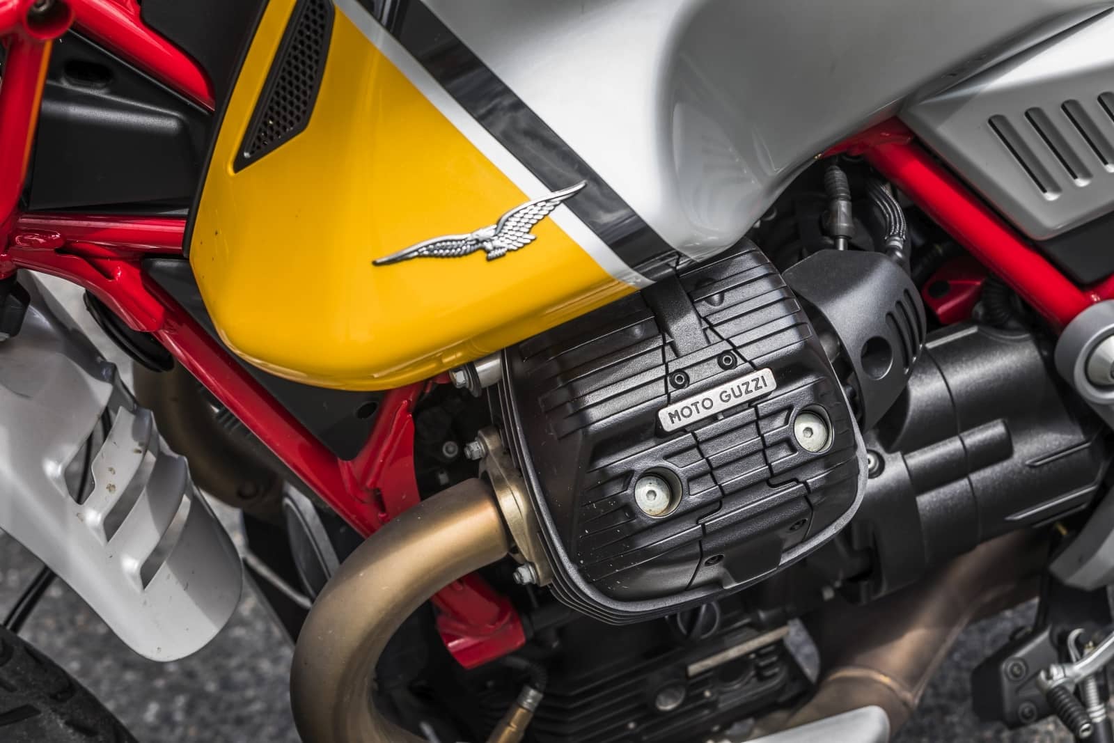 2020-03-MotoGuzziV85TT011.jpg