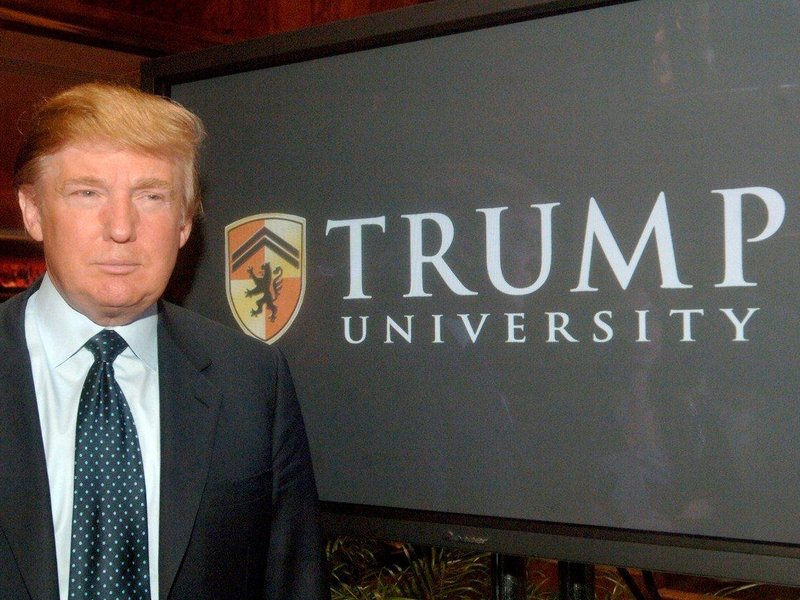  Ambiciózní Trump University skončila fiaskem. A několika žalobami.