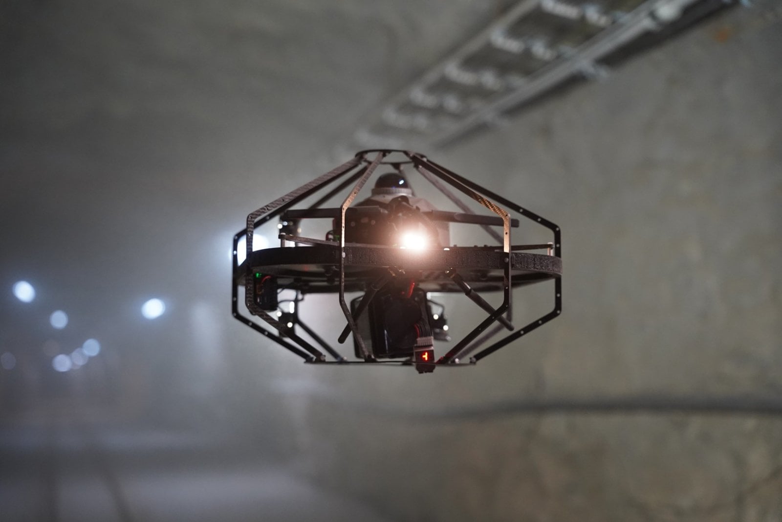 Indoor dron F4F RoboAid