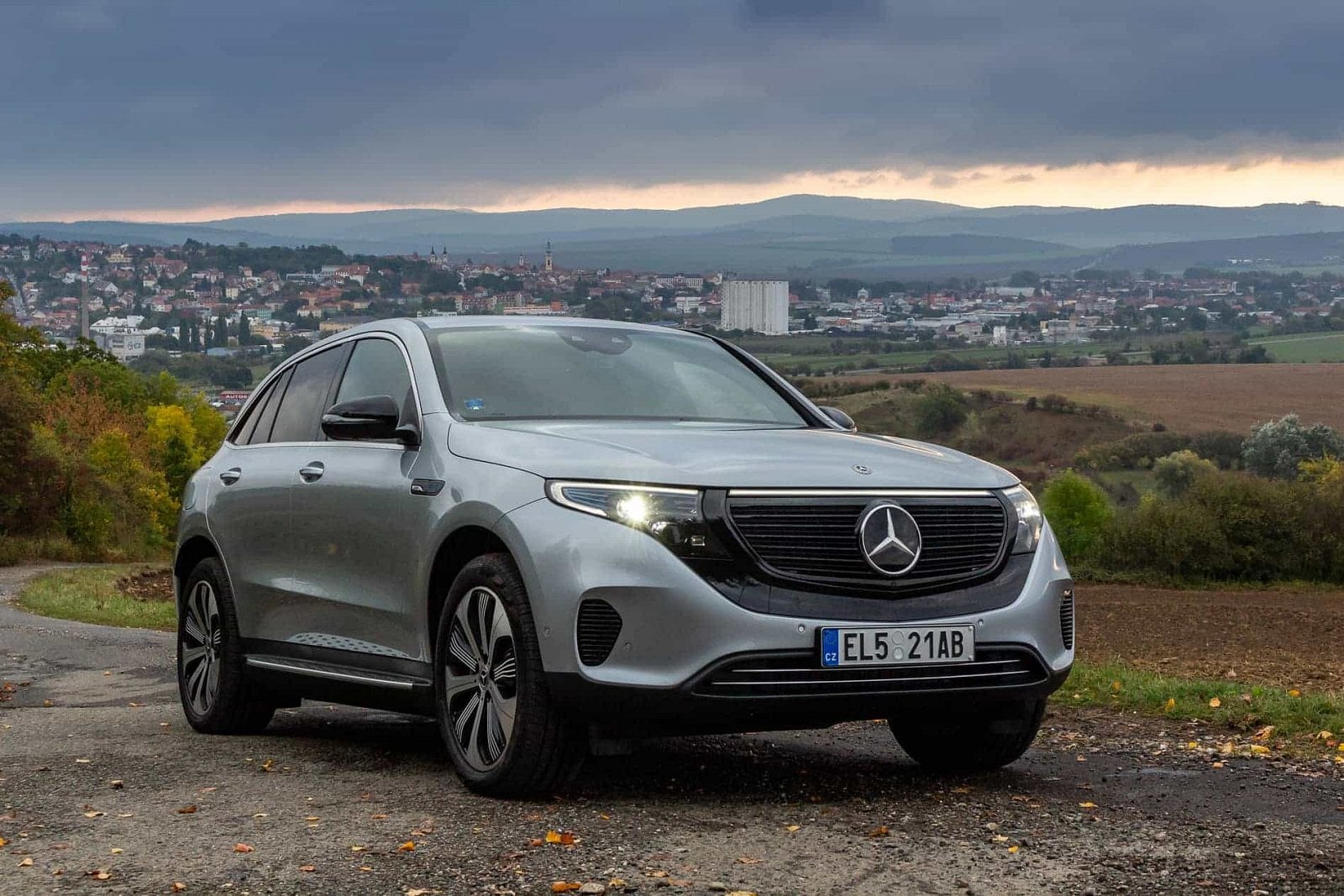 2019-10-Mercedes-Benz-EQC-400-4Matic-14-1.jpg