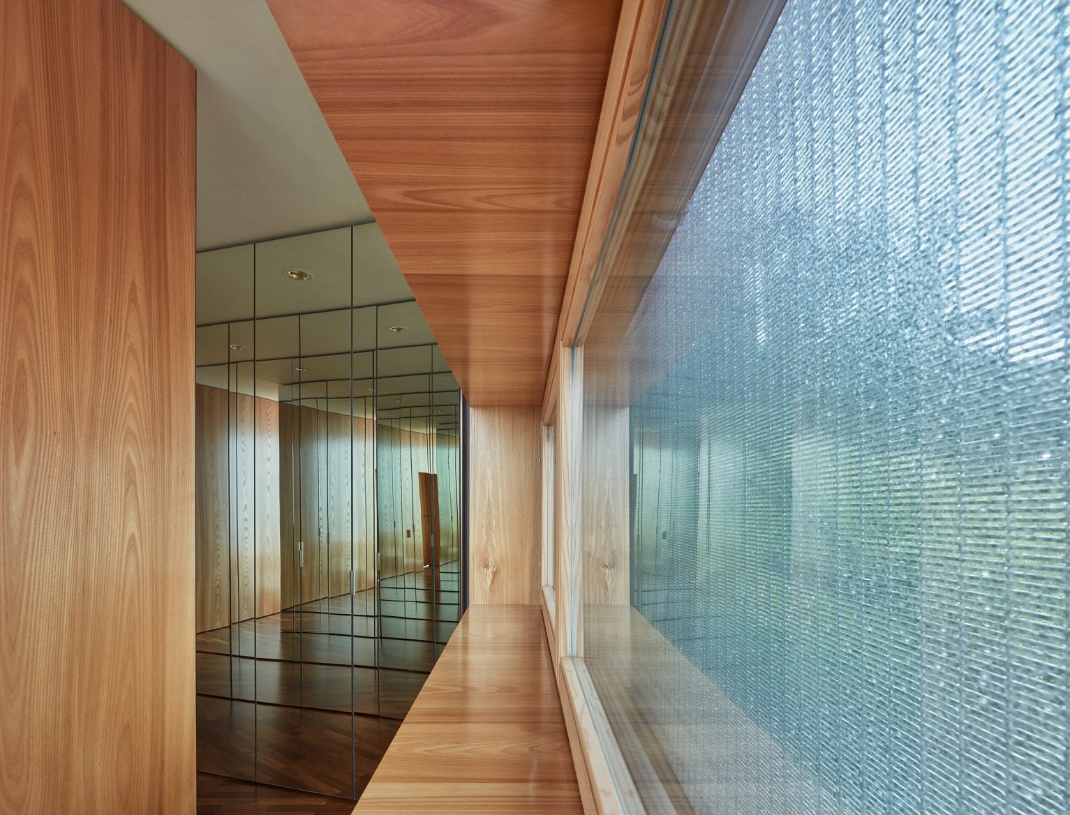 2021-09-petrjanda-brainwork-lazy-house-boysplaynice-51-scaled.jp