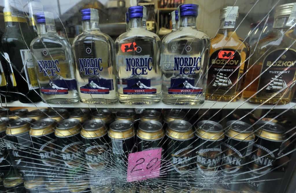 2014-07-poc48det-obc49btc3ad-vypitc3a9ho-metylalkoholu-pc599ibc3