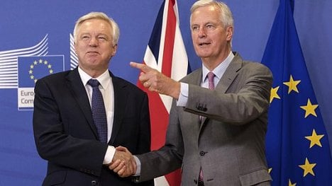 Náhledový obrázek - EU a Británie údajně vyjednaly účet za brexit. Vládní činitel to popírá