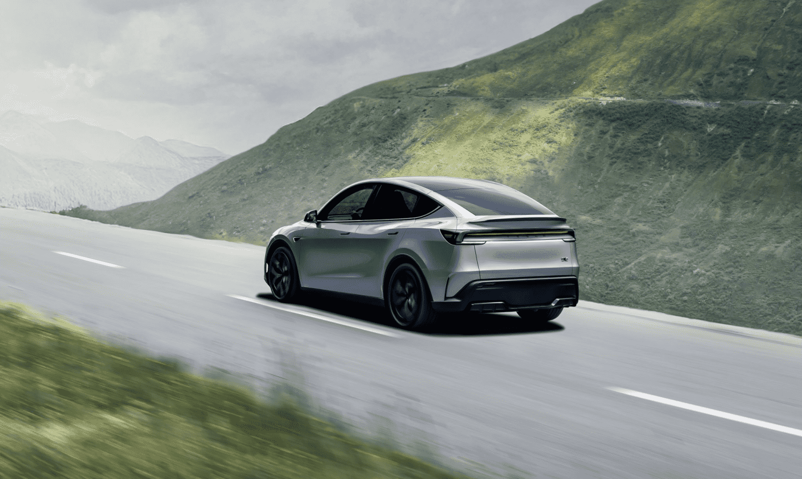 Tesla Y Performance (2025)