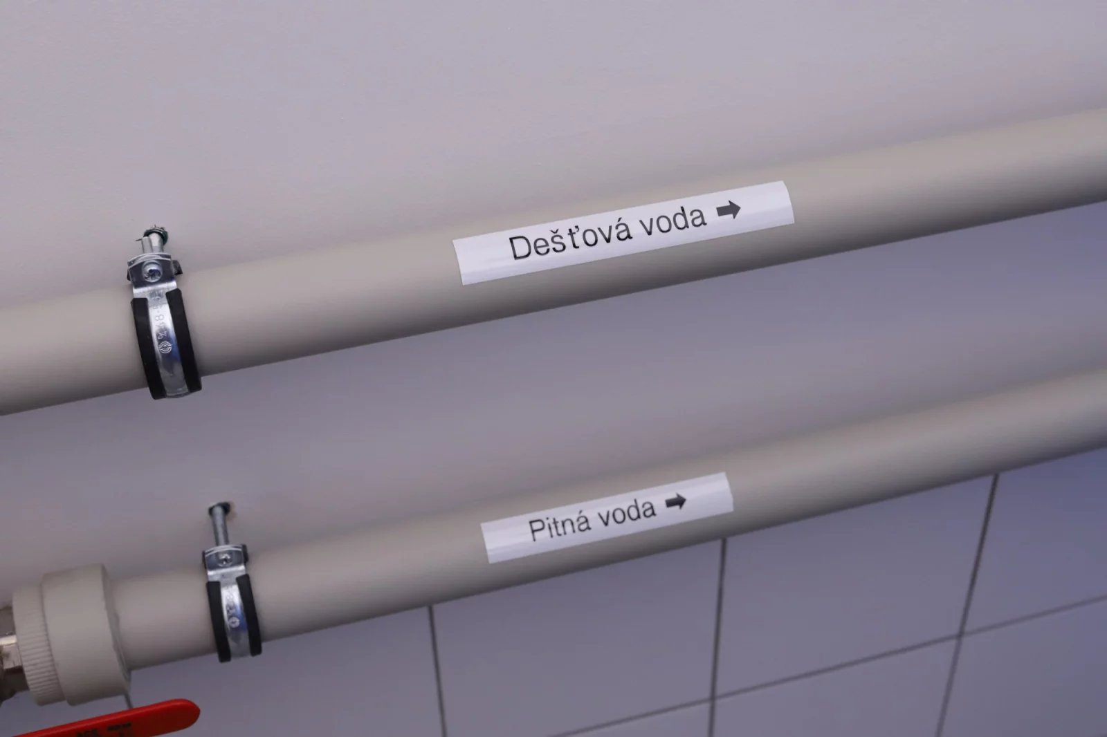 Pitná voda je zde jen záložní.