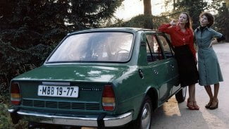 Náhledový obrázek - Jubilující Škoda 105/120: Každý ji zná, převážná většina se s ní někdy svezla. Letos slaví padesátiny