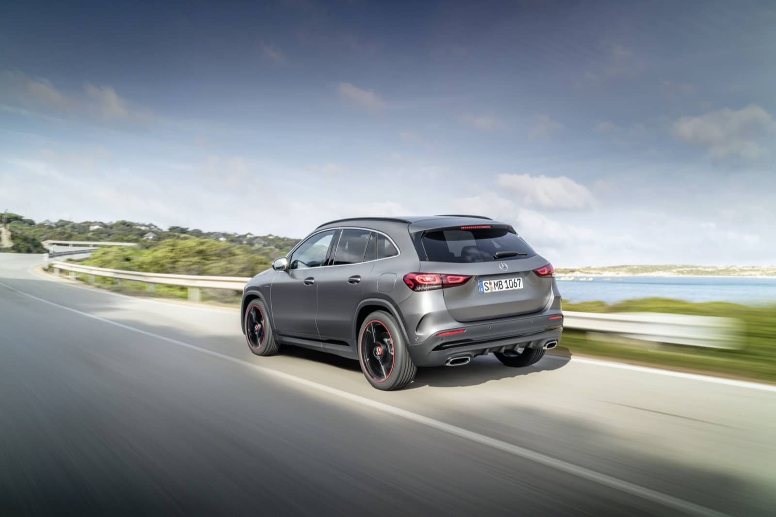 2020-08-Mercedes-Benz-GLA-2020-8.jpg