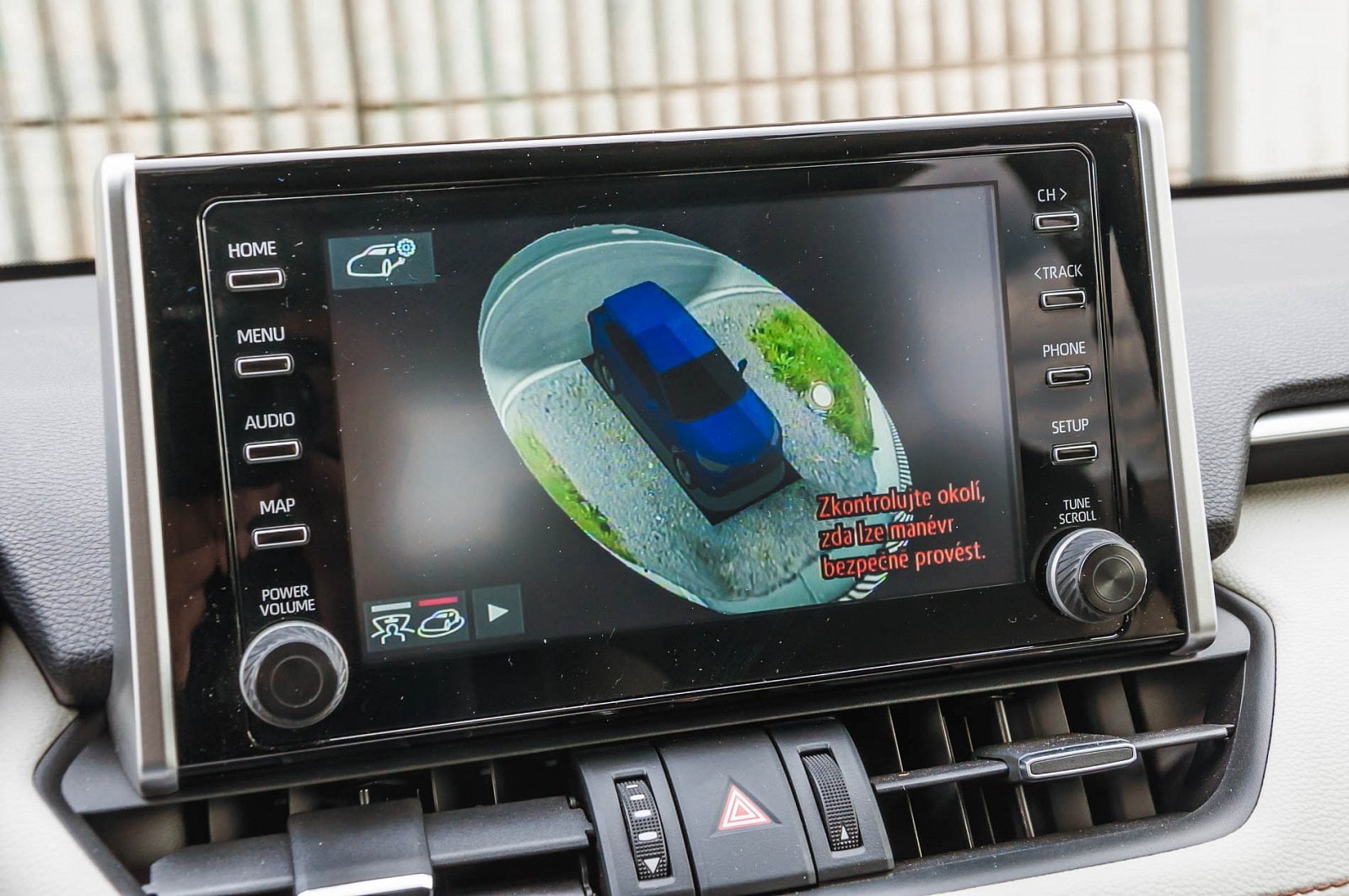 2019-07-Toyota-RAV4-24-of-33.jpg