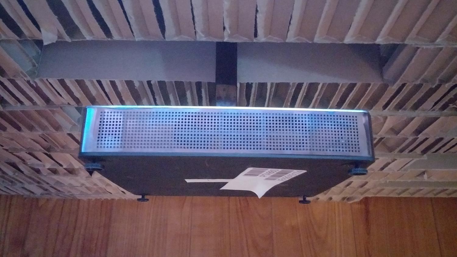 Podstavec se "středy".