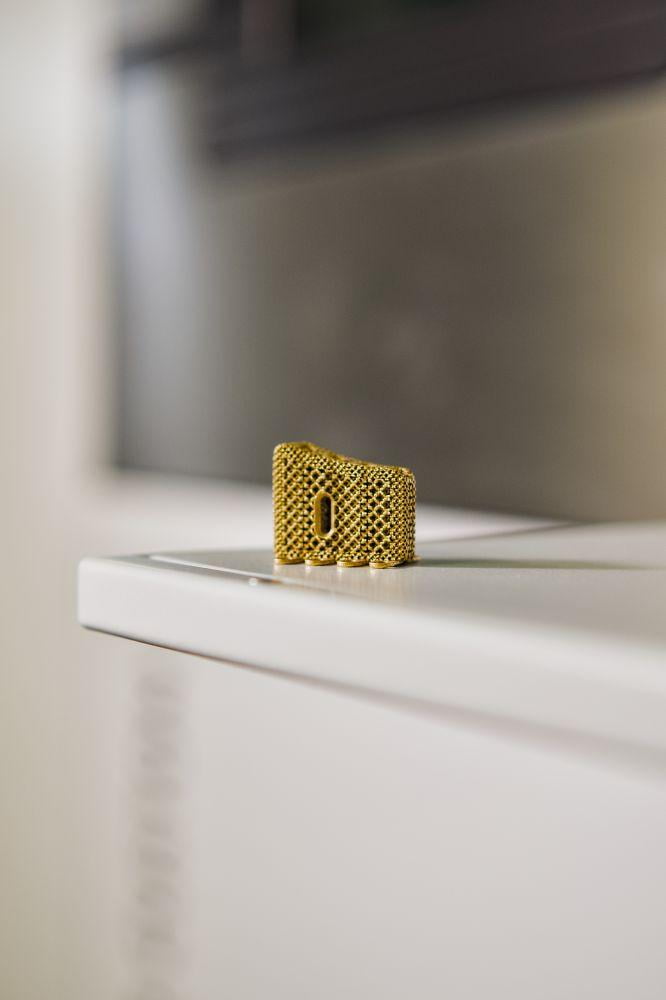 3D tisk kostních implantátů na 3D tiskárně AMCM M 290-1 FLX