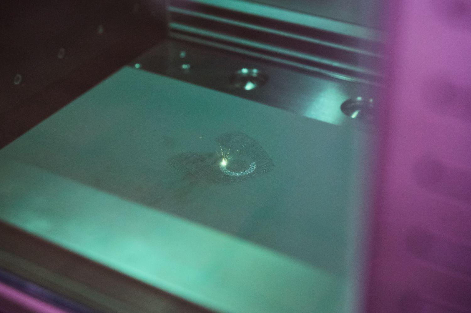 3D tisk kostních implantátů na 3D tiskárně AMCM M 290-1 FLX