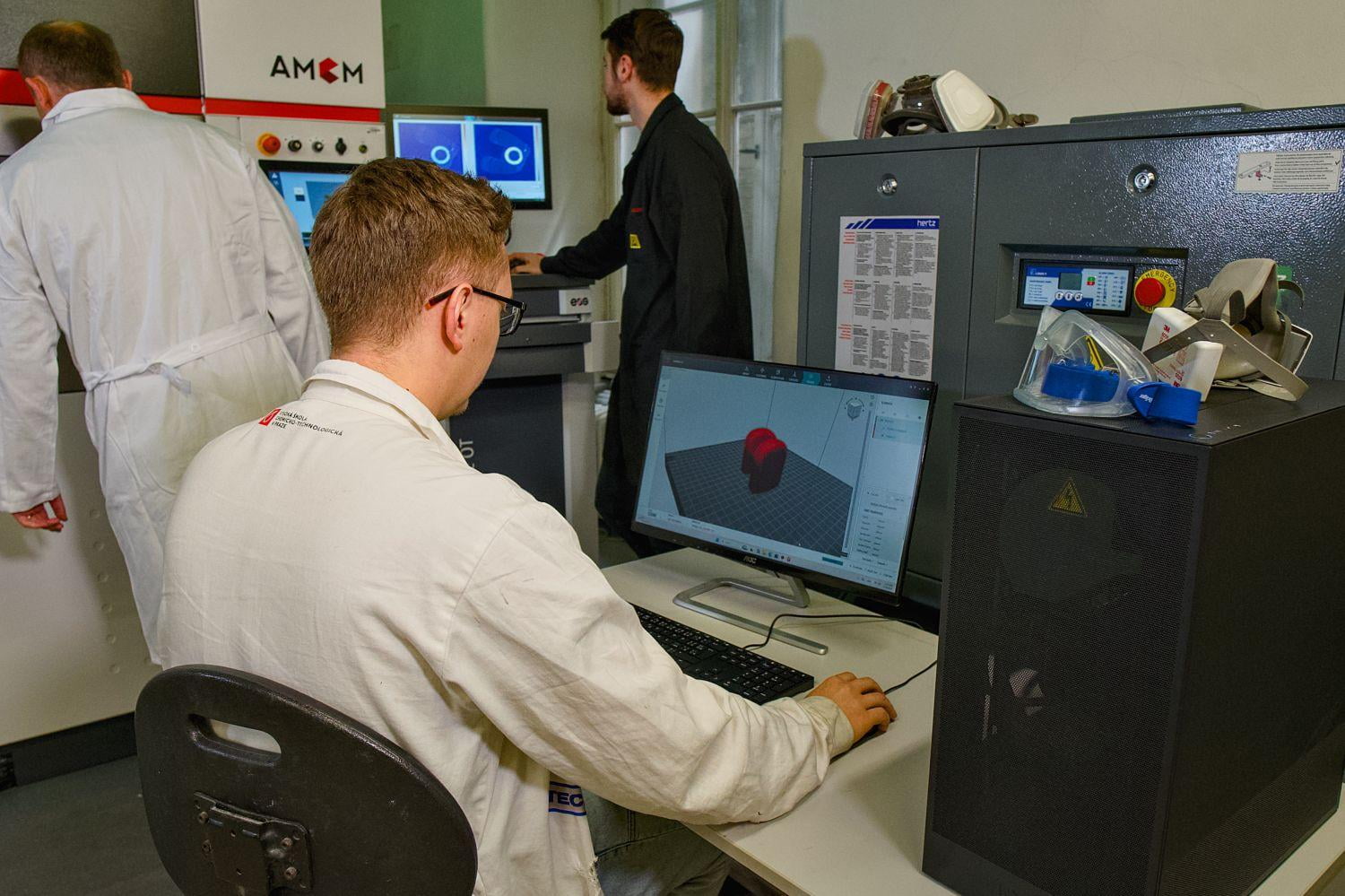 3D tisk kostních implantátů na 3D tiskárně AMCM M 290-1 FLX