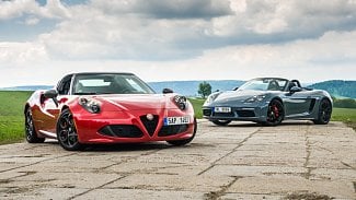 Náhledový obrázek - Alfa Romeo 4C Spider vs. Porsche 718 Boxster S: Dva světy