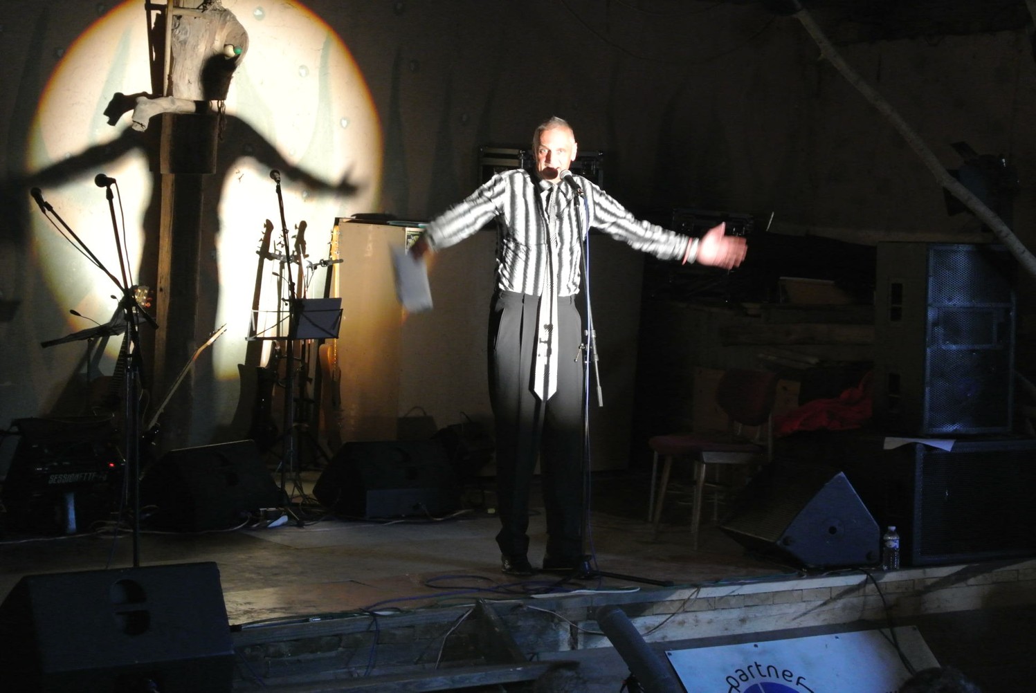 Dokumenty Girl Power, Kino Lucerna a Počátky v České televizi