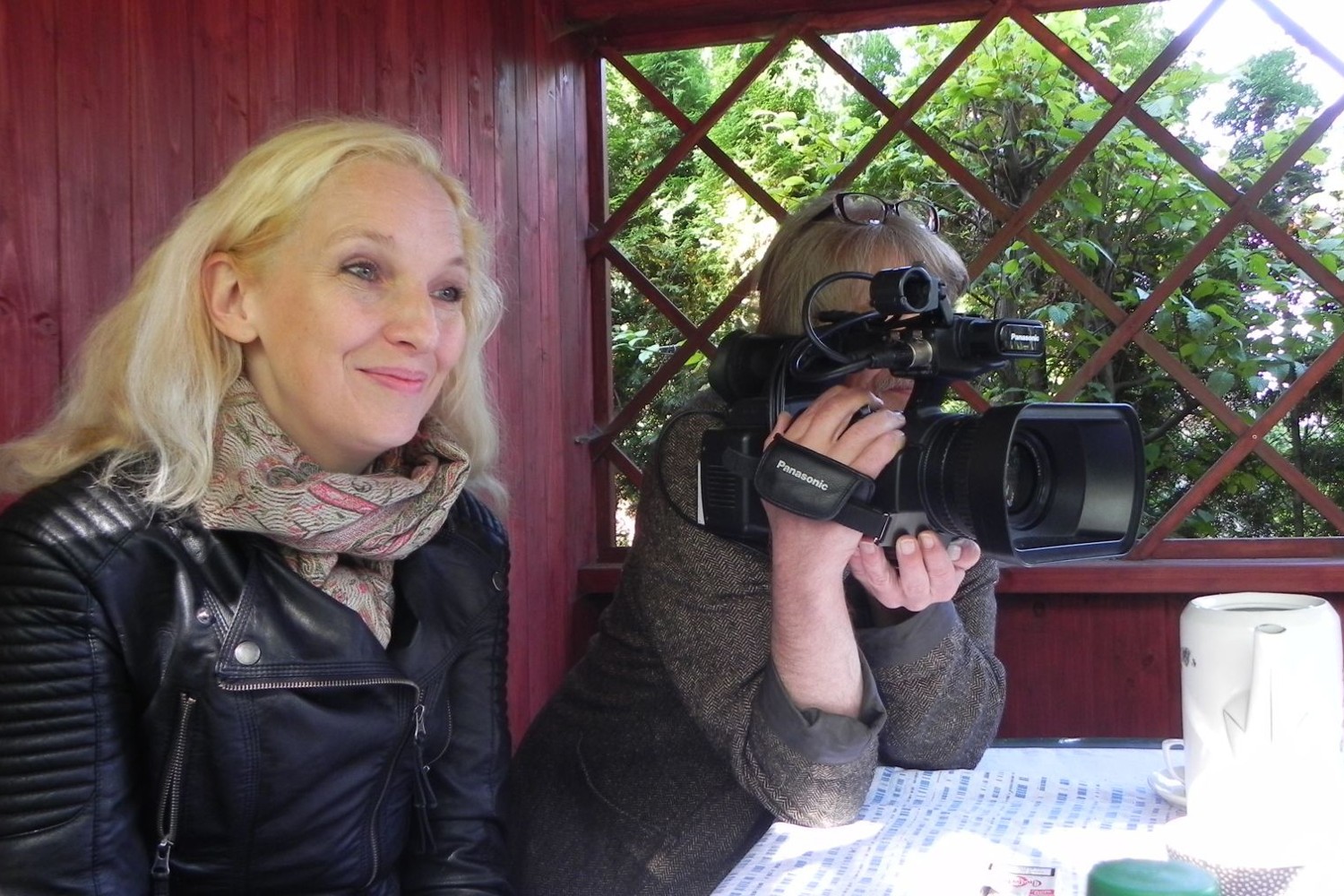 Dokumenty Girl Power, Kino Lucerna a Počátky v České televizi