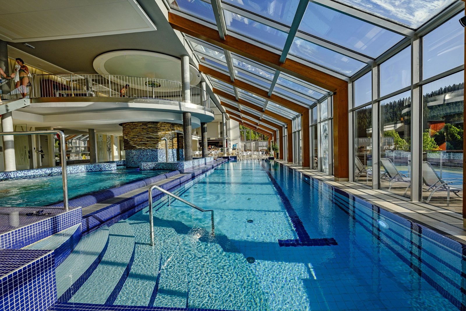 Bazény ve Wellness Horal