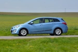 2017-05-Hyundai-i30-SW-GD-19-300x200.jpg