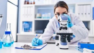 Náhledový obrázek - Biologická léčba pomáhá tam, kde jiné metody selhávají. Může mít však vedlejší účinky