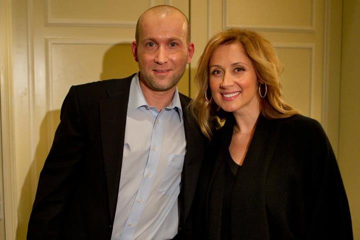 Bývalý reportér Novy Jiří Pánek na fotce se zpěvačkou Larou Fabian