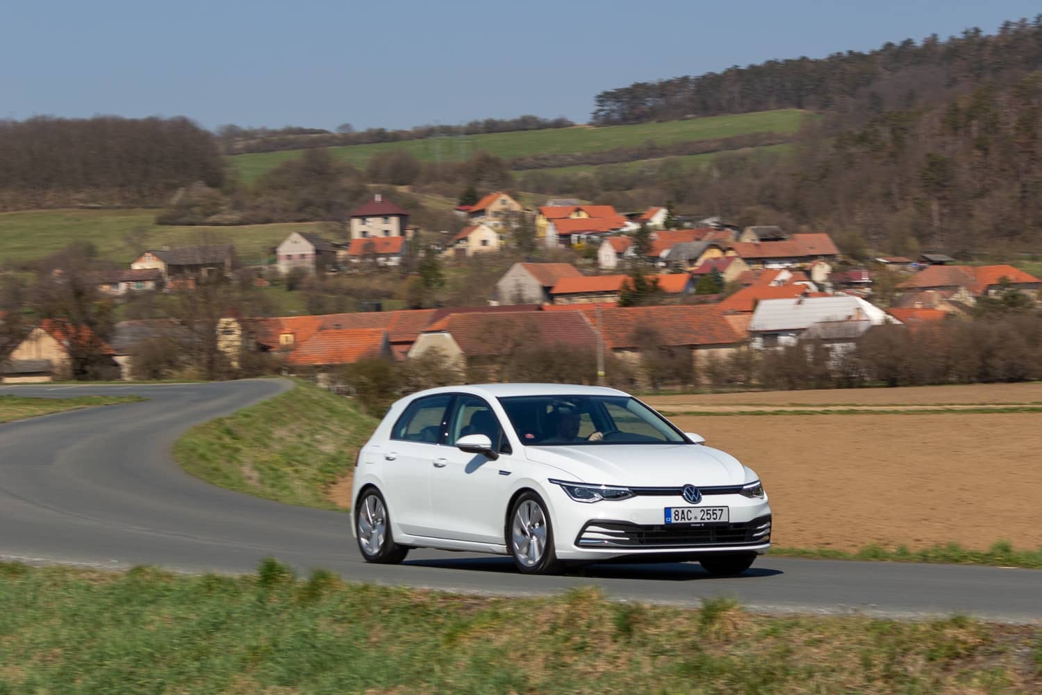 2020-04-Volkswagen-Golf-1.5-eTSI-2020-22.jpg