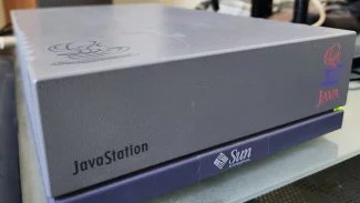 Starý počítač JavaStation od společnosti Sun
