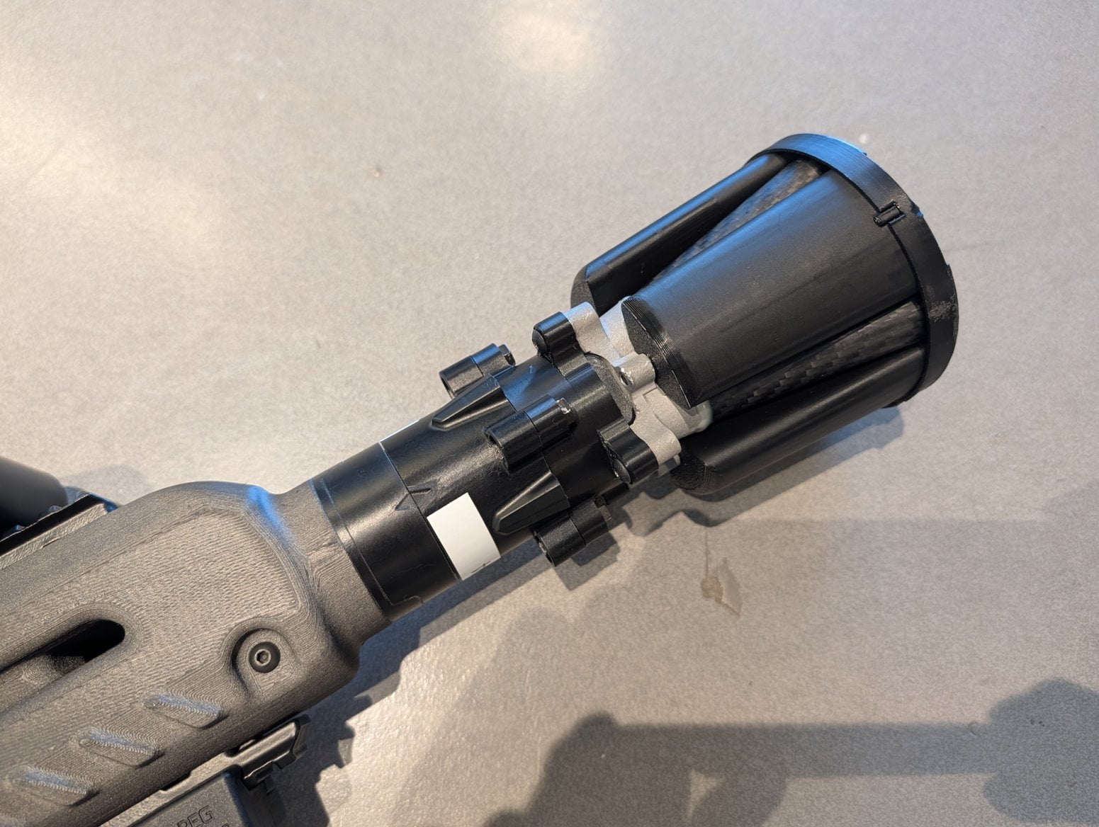 Puška proti dronům od společnosti ParaZero