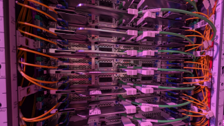 Amazon EC Trn UltraRack s AI čipy Trainium3