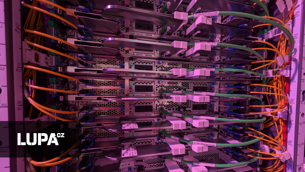 Takto vypadají čipy a servery, které se obejdou bez monopolu Nvidie. Nervózní jsou také Intel a AMD